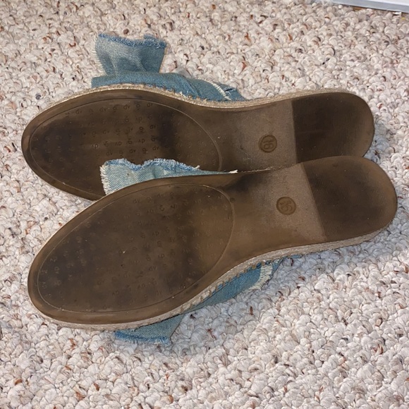 Bow slip ons - Picture 3 of 4